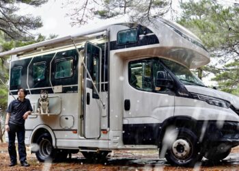 $104,700💲3-ROOM LUXURY RV MOTORHOME, CAMPING IN THE RAIN