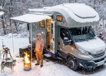 Camping in Heavy Snow with a Luxury Motorhome