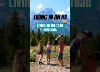 ‼️We’re a family of 4 living in an RV! We travel full-time. 🚌  #rvlife #family #rv #travel